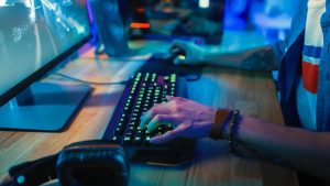 nên mua chuột chơi game hãng nào