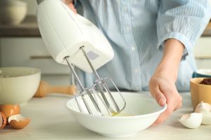 Hand whisk - Máy đánh trứng cầm tay