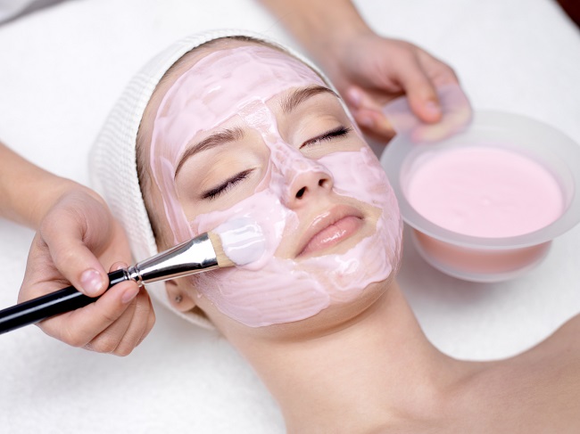 Mặt nạ đất sét loại nào tốt? 7 Mặt nạ đất sét giúp loại bỏ bã nhờn, làm thông thoáng lỗ chân lông và chăm sóc da hiệu quả